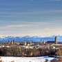 Blick auf München mit Alpen