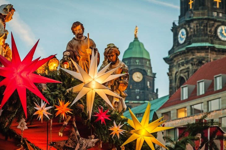 Striezelmarkt auf dem Altmarkt in Dresden, Deutschland