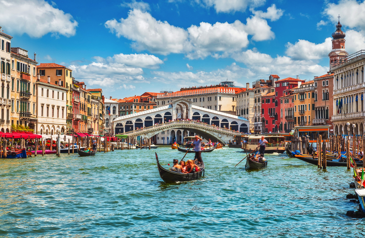 Rialto-Brücke - Wahrzeichen des Canal Grande