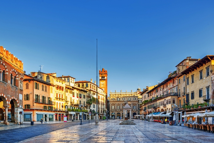 Blick auf die Piazza delle Erbe - Verona