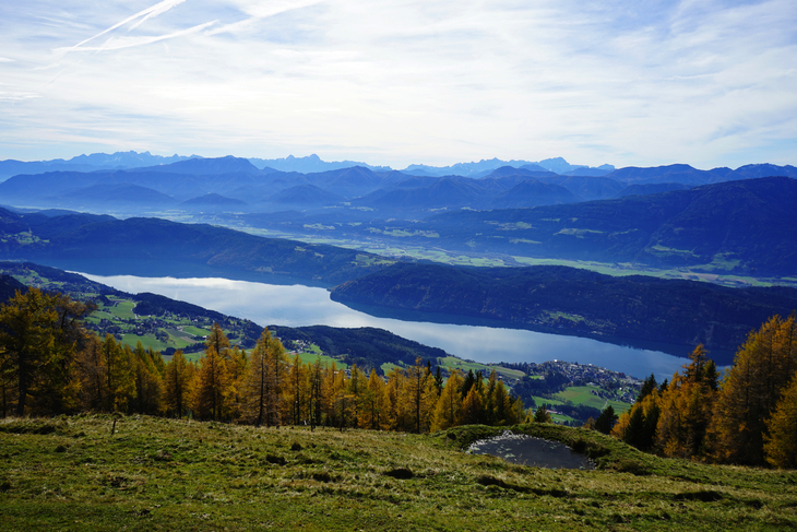 Panoramablick auf den Millstättersee in Kärnten, Österreich