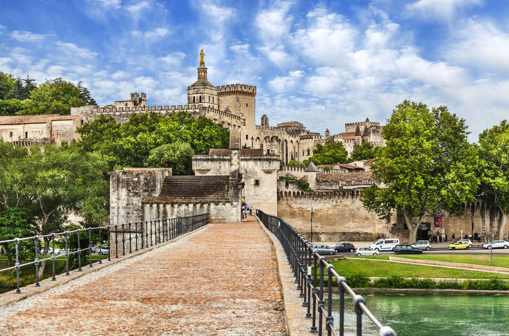 Avignon-Brücke mit Papstpalast